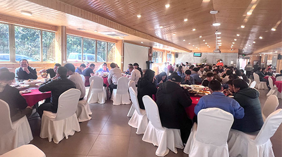 金環(huán)電器開(kāi)工宴！吃飽喝足加油干迎戰(zhàn)2023！