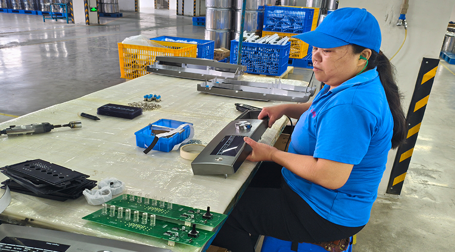 品質(zhì)源于嚴(yán)苛測(cè)試，金環(huán)電器的實(shí)驗(yàn)室保障