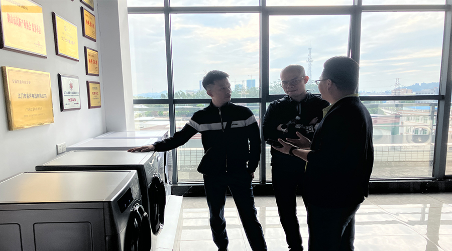 廣交會(huì)熱度延續(xù)，金環(huán)電器再迎考察團(tuán)