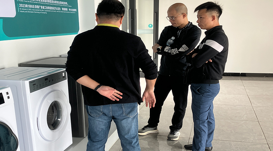 越南客戶到訪金環(huán)電器，現(xiàn)場拍板定合作